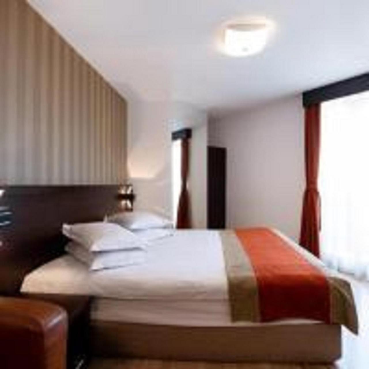 Hotel Duke Armeneasca - Ex Tempo Bucarest Exterior foto